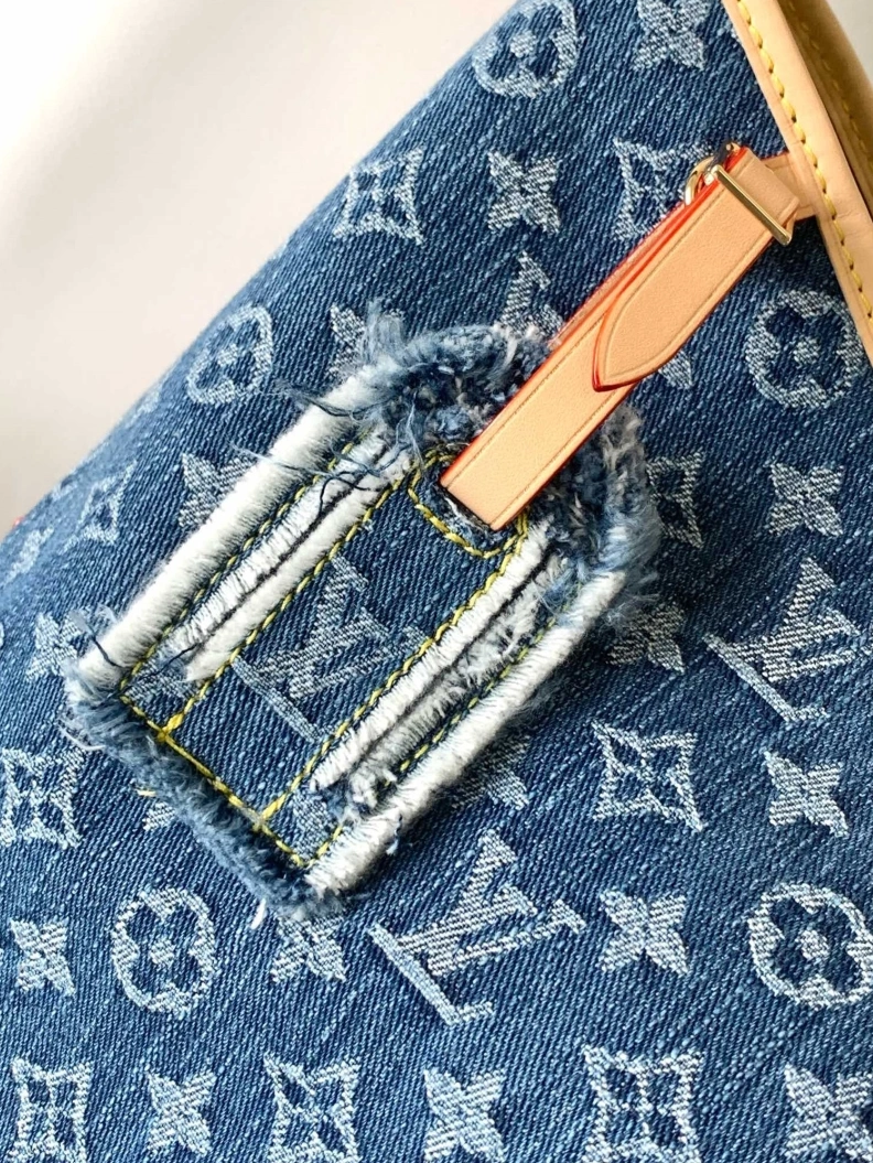 Elegant LX Top Handle Bags 8484