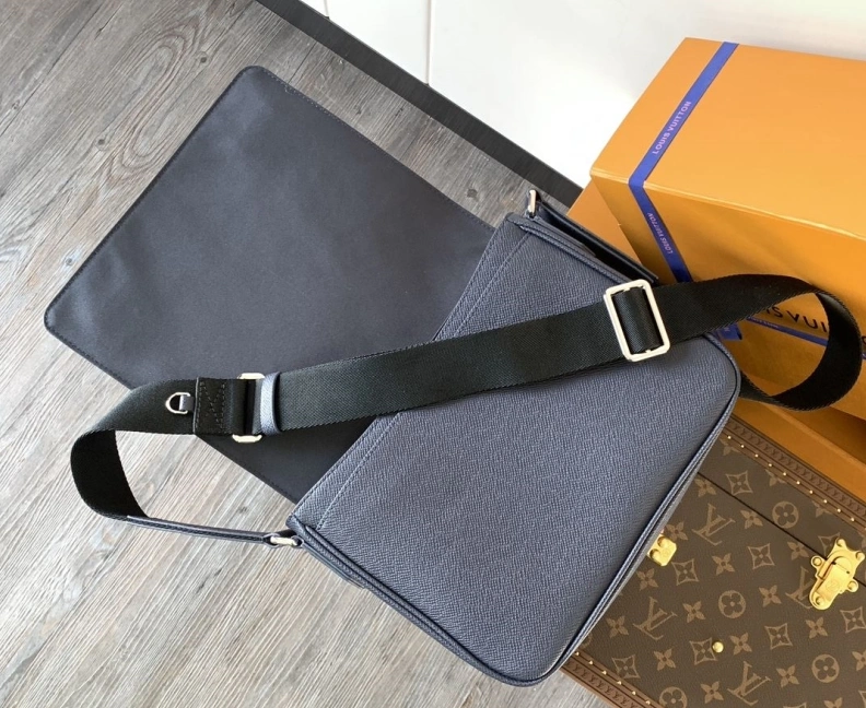 LX Satchel bags Popular 9132
