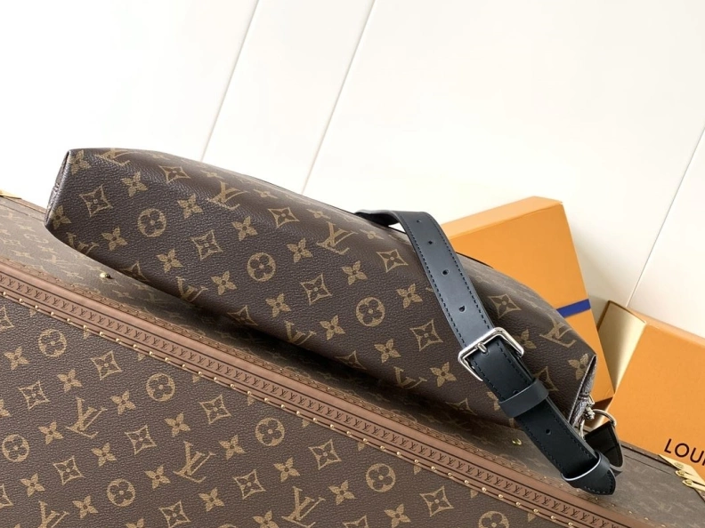 Sophisticated LX Top Handle Bags 8467