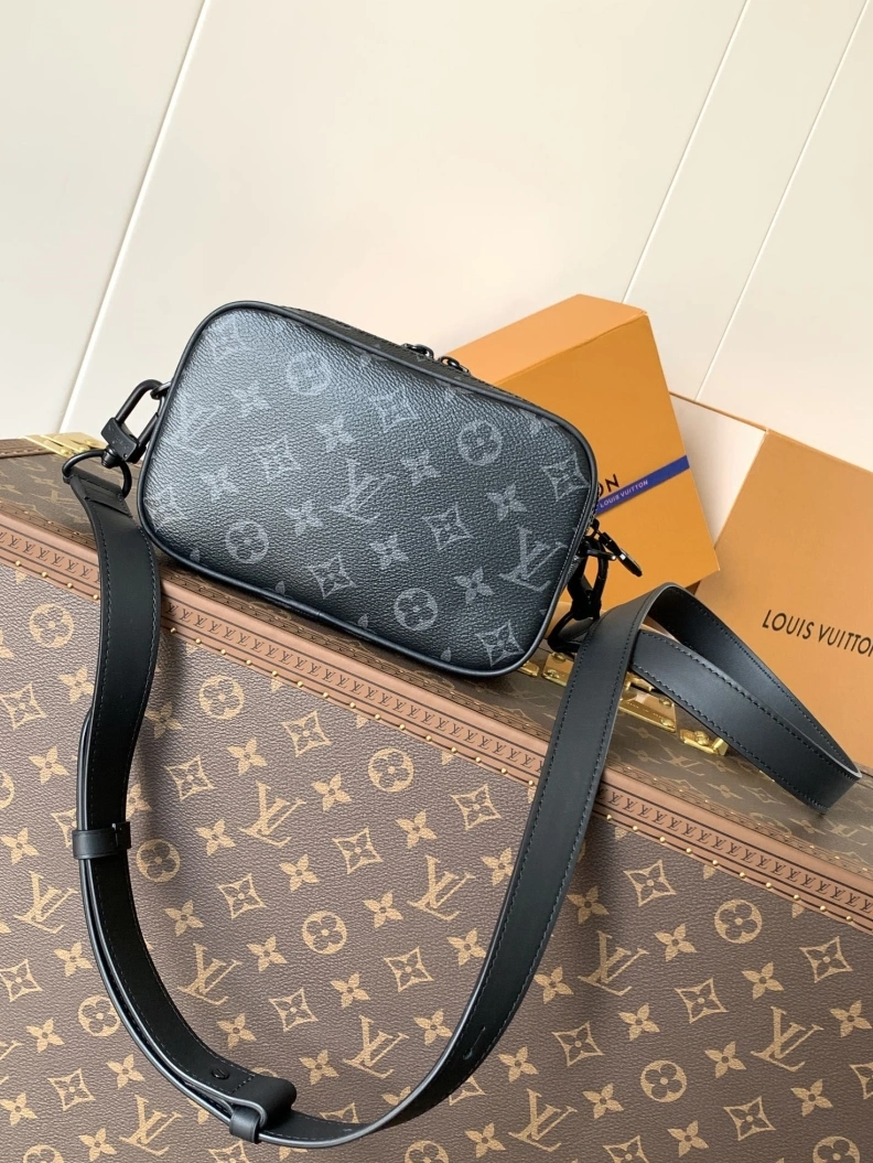 Elegant LX Satchel bags 9100