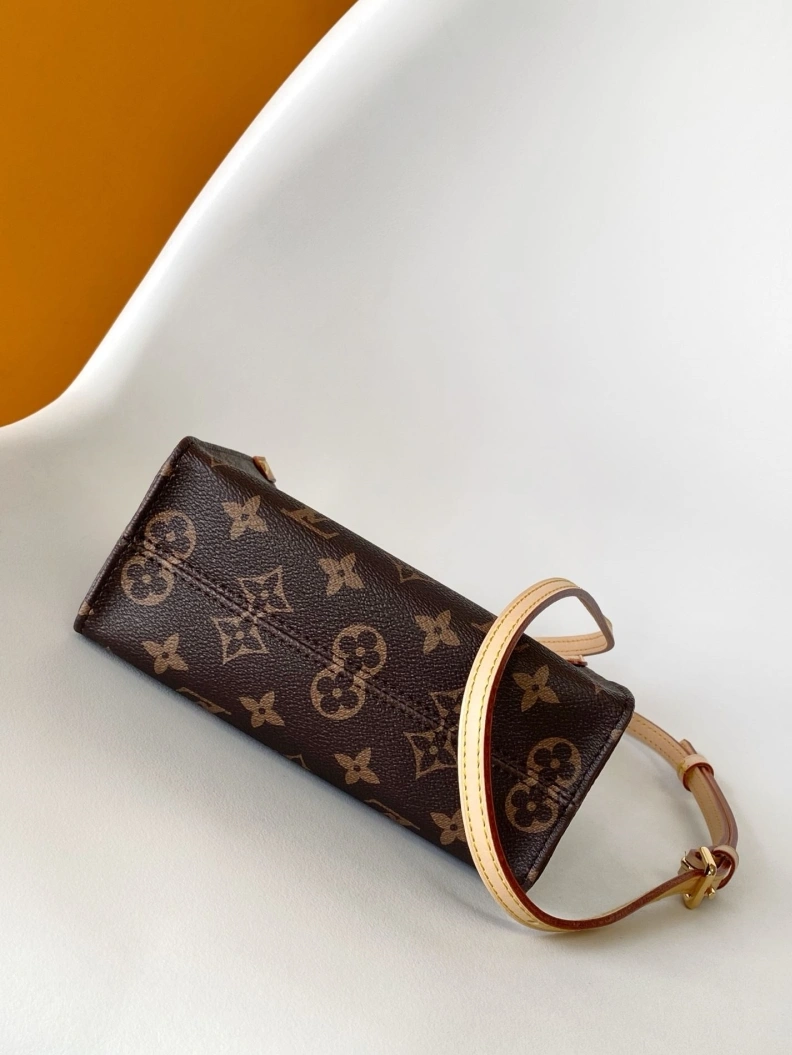 Resilient LX Shopping Bags 8778