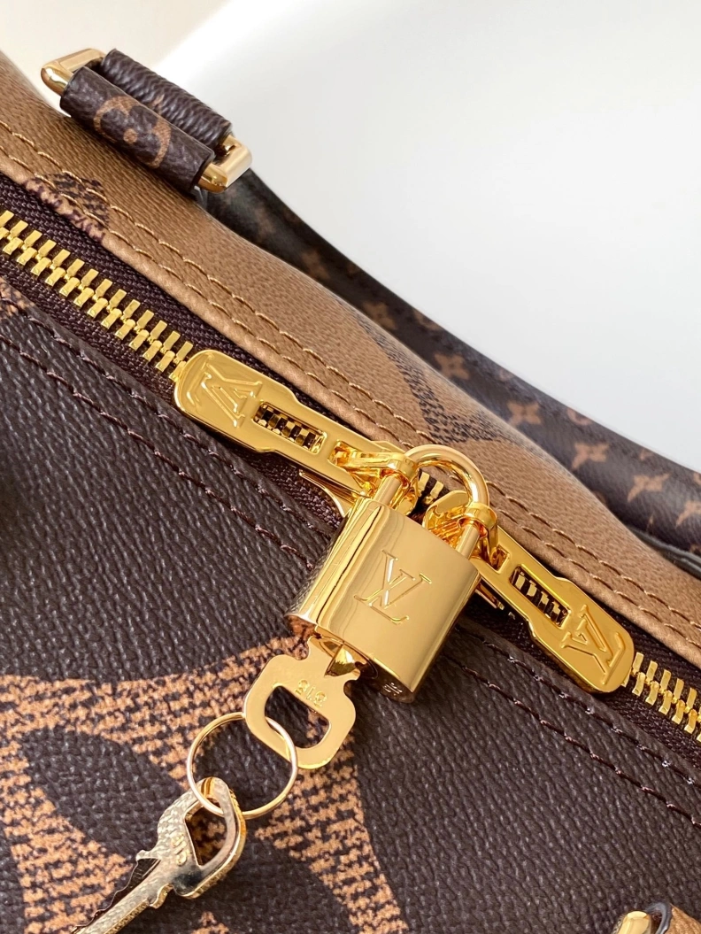 WellDesigned LX Travel Bags 8181