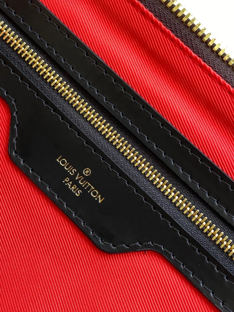 WellDesigned LX Travel Bags 8181