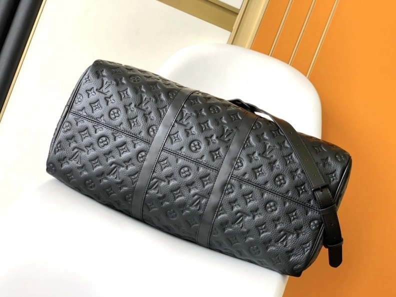 Affordable LX Travel Bags 8175