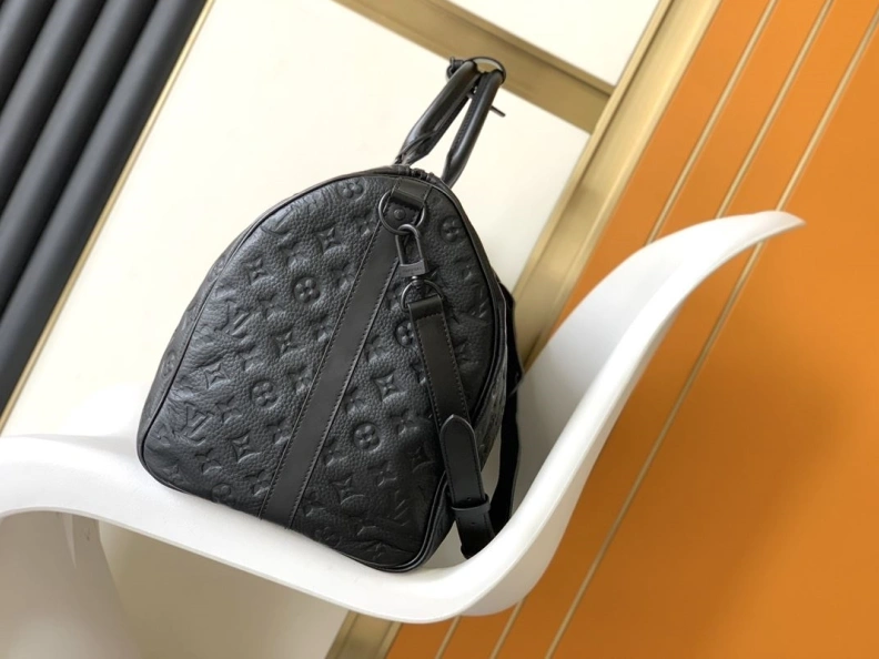 Affordable LX Travel Bags 8175