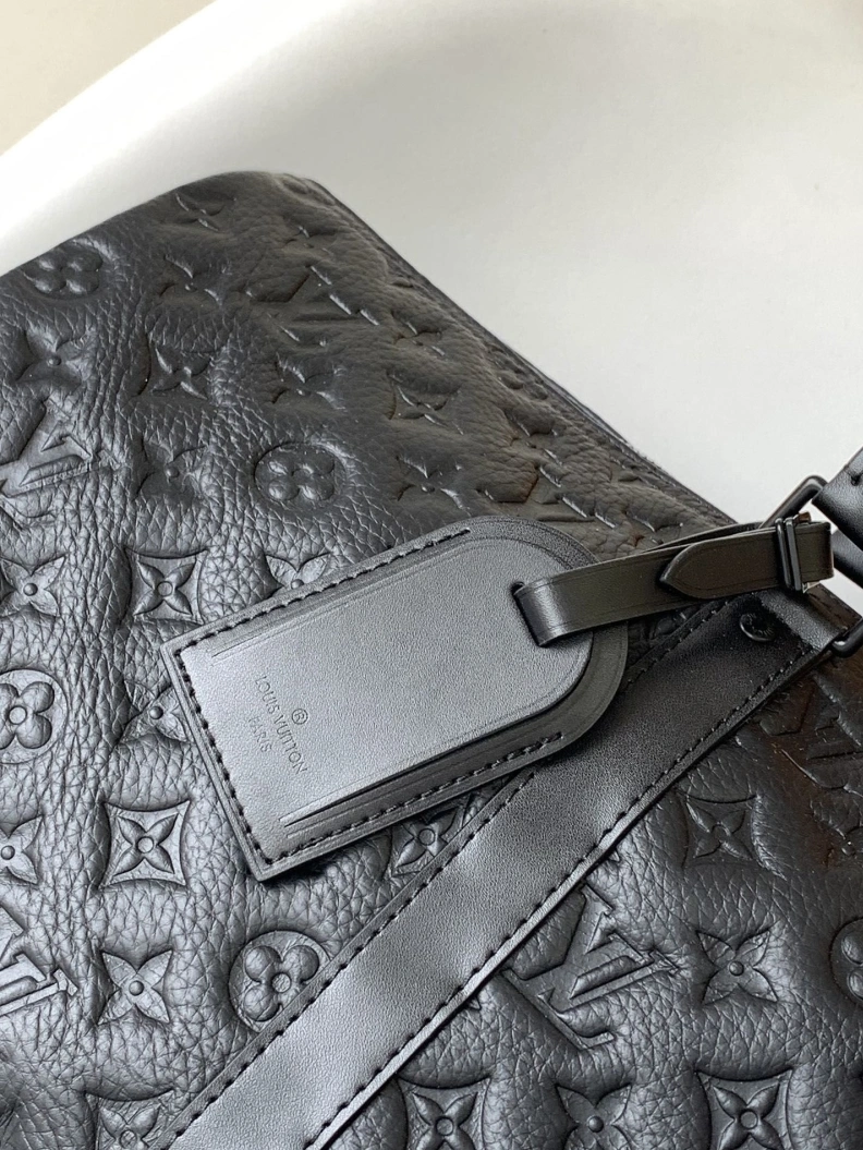 Affordable LX Travel Bags 8175