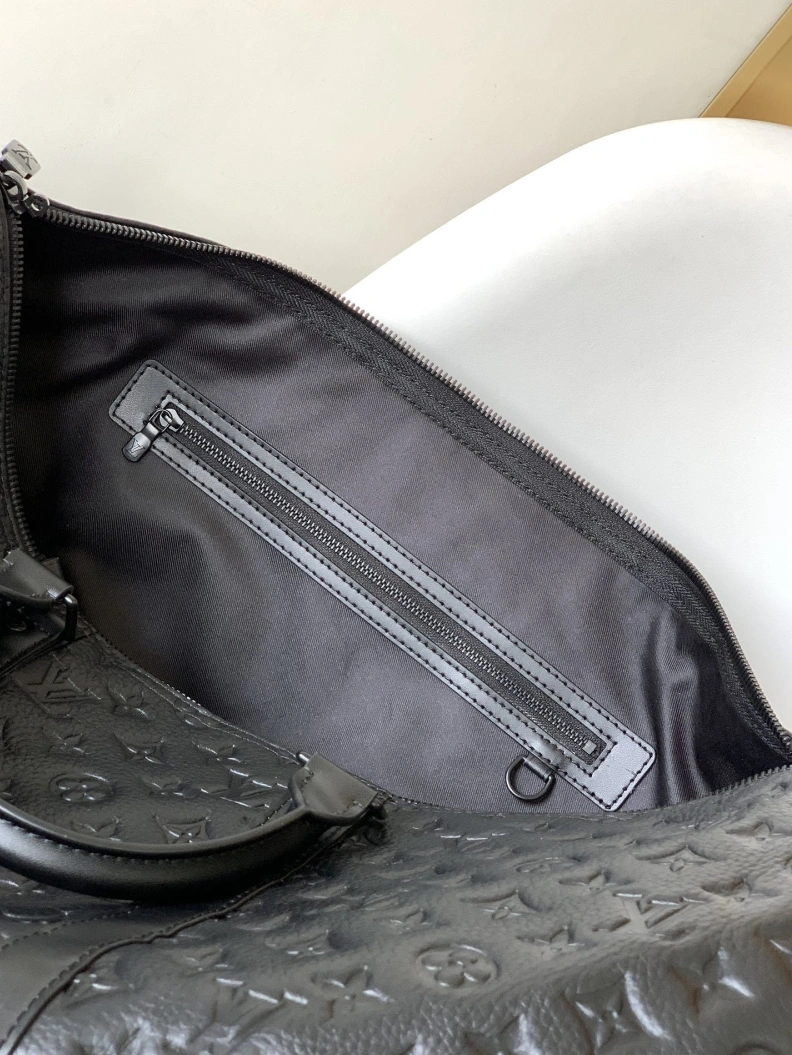 Affordable LX Travel Bags 8175