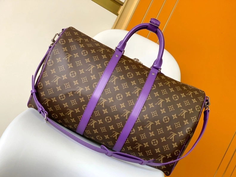 DailyWear LX Travel Bags 8158