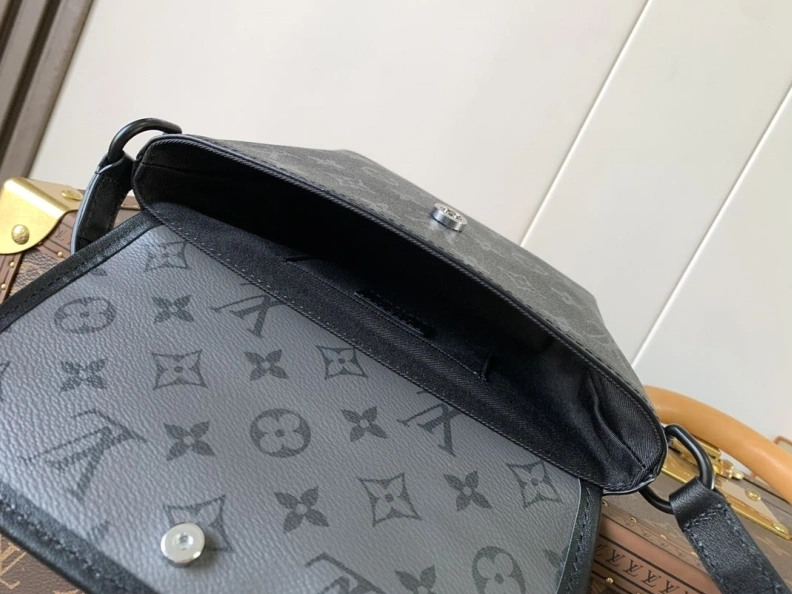LX Satchel bags Functional 9095