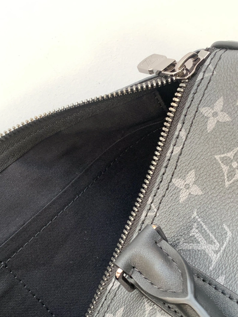 Comfortable LX Travel Bags 8138
