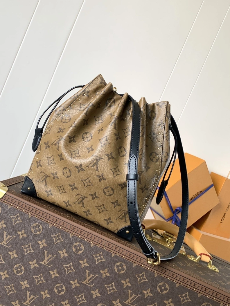 Sophisticated LX Bucket Bags 9457