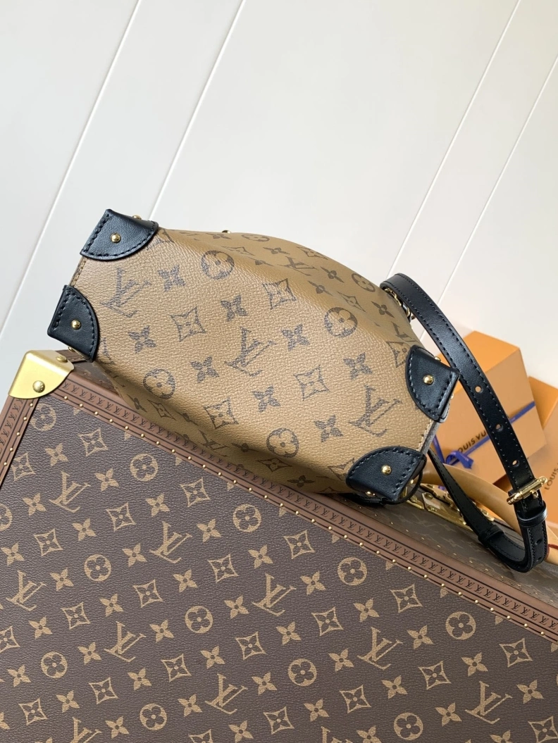 Sophisticated LX Bucket Bags 9457