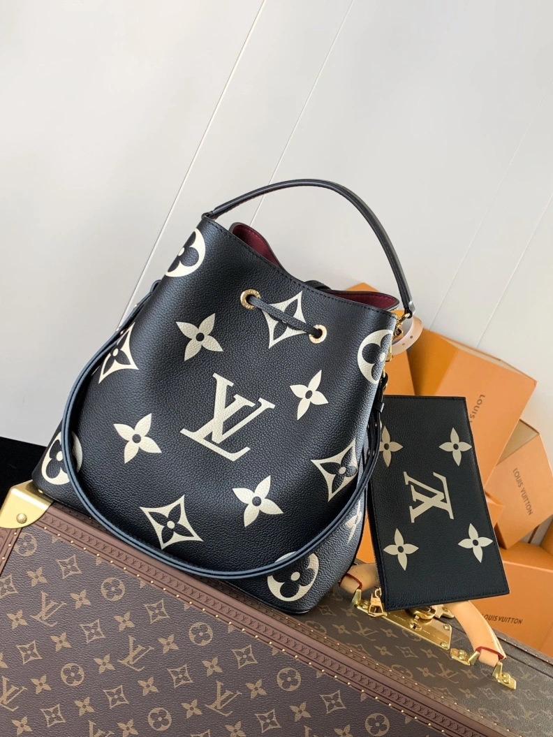 LX Bucket Bags Sophisticated 9455