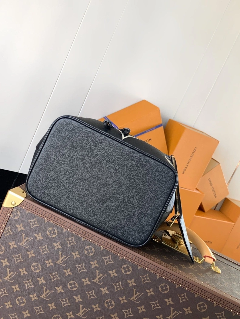 LX Bucket Bags Sophisticated 9455