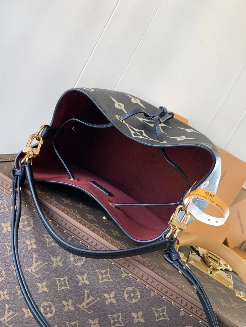 LX Bucket Bags Sophisticated 9455