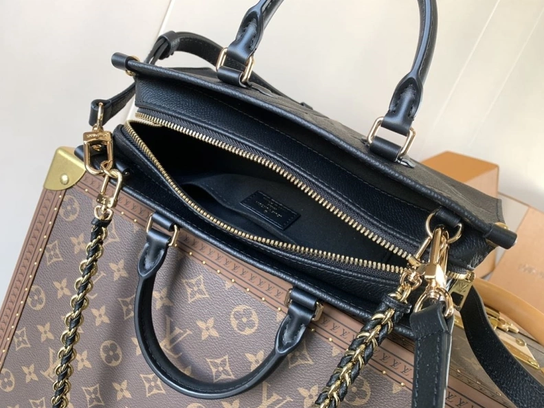 Trendsetting LX Top Handle Bags 8483