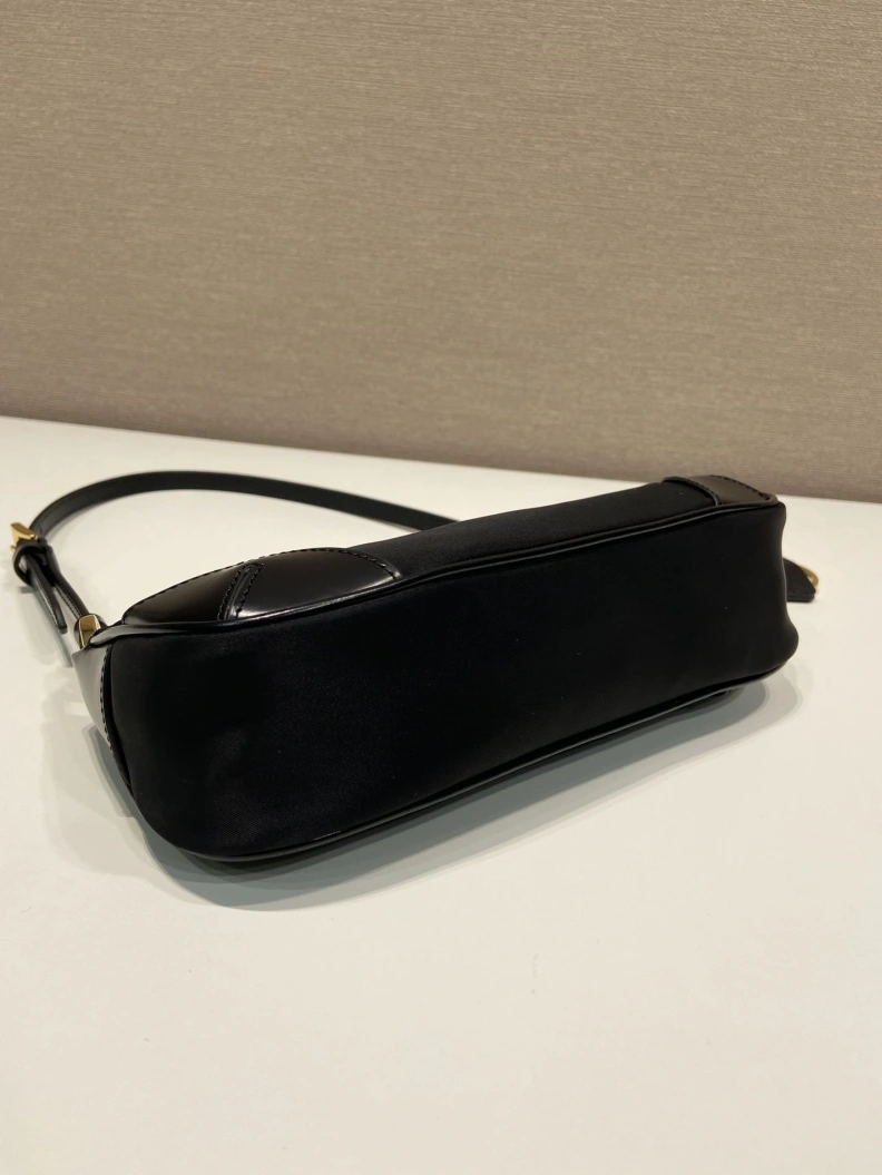 Soft Prxdx Top Handle Bags 57090
