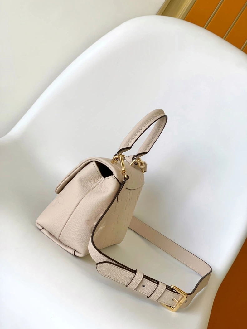 LX Top Handle Bags Bright 8460