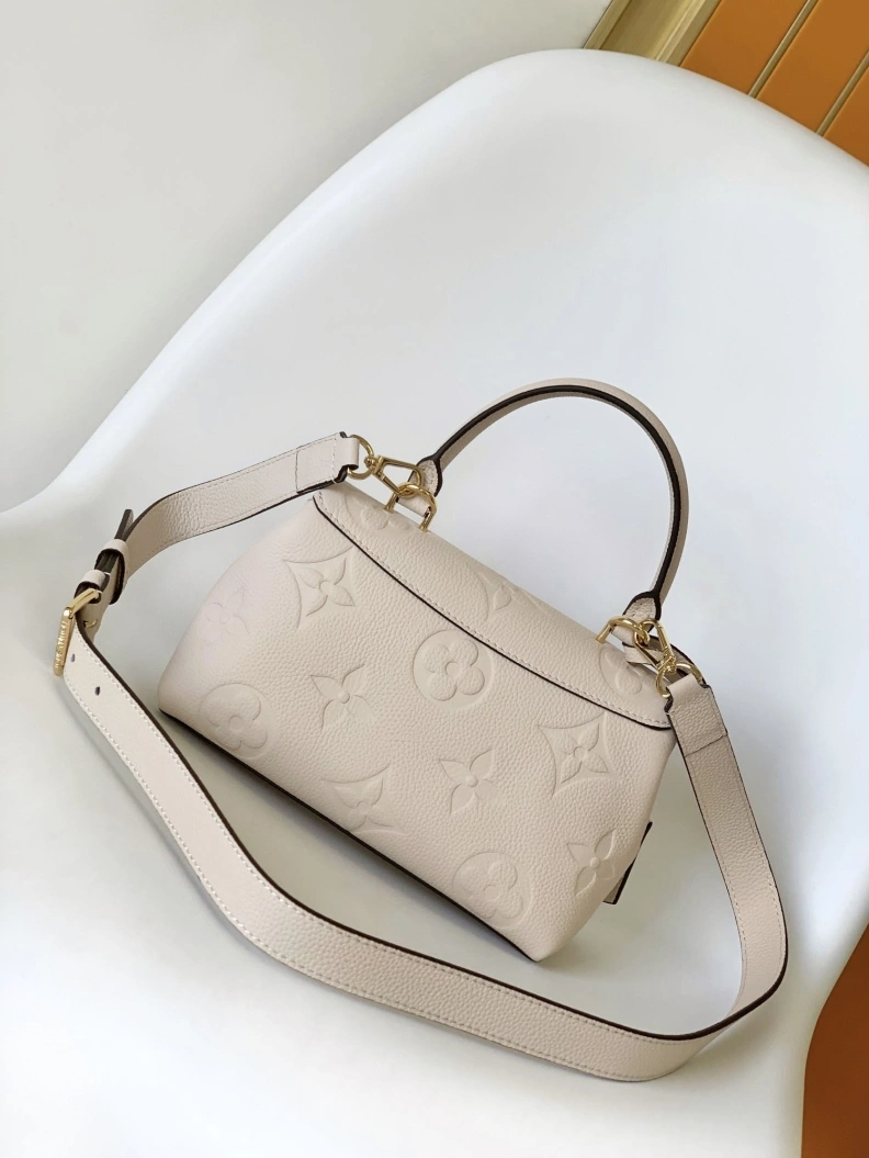 LX Top Handle Bags Bright 8460