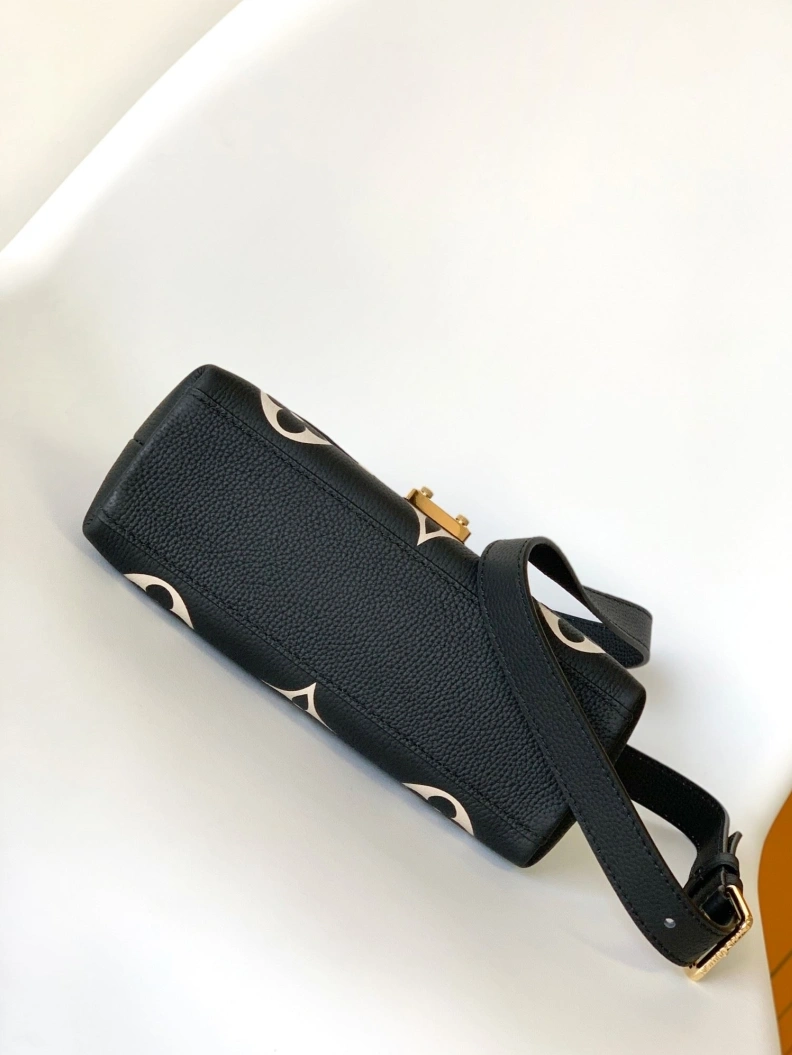 Sophisticated LX Top Handle Bags 8464