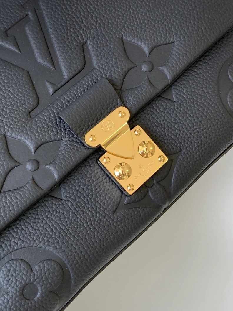 Vibrant LX Top Handle Bags 8457