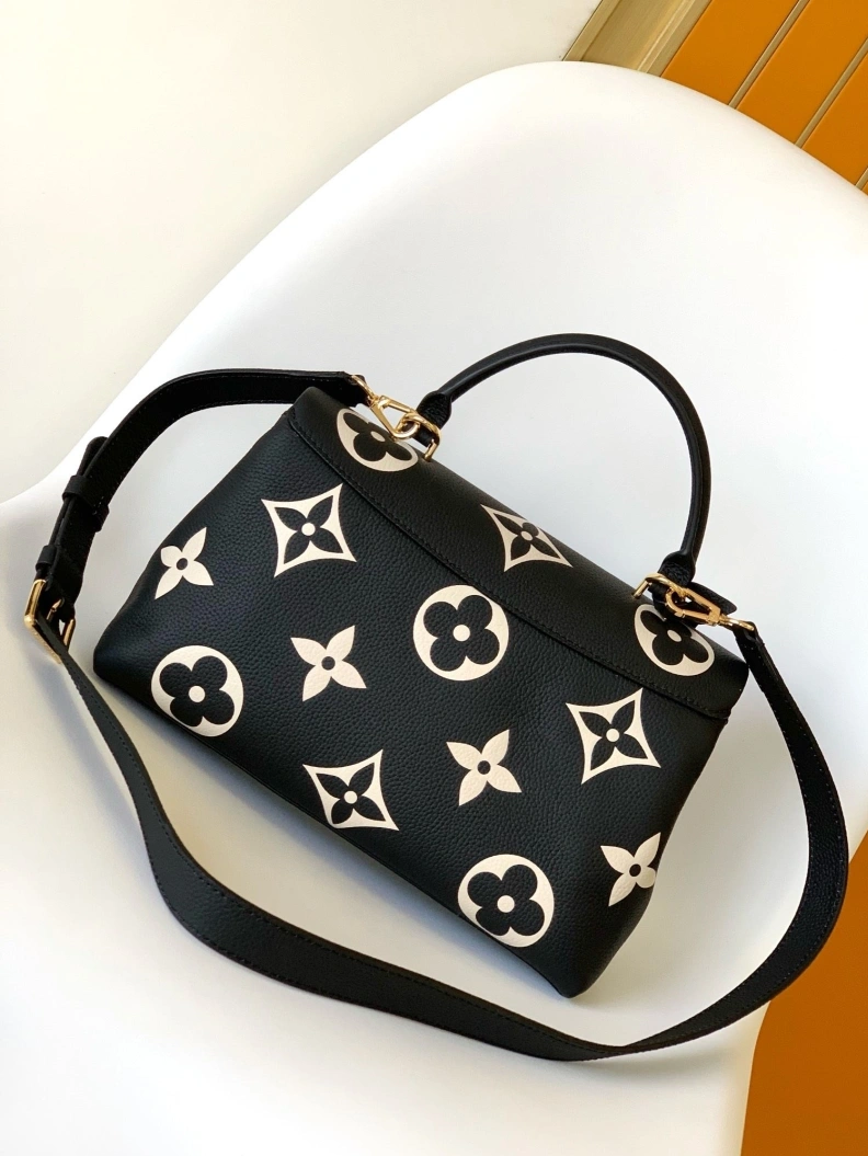 WellDesigned LX Top Handle Bags 8453
