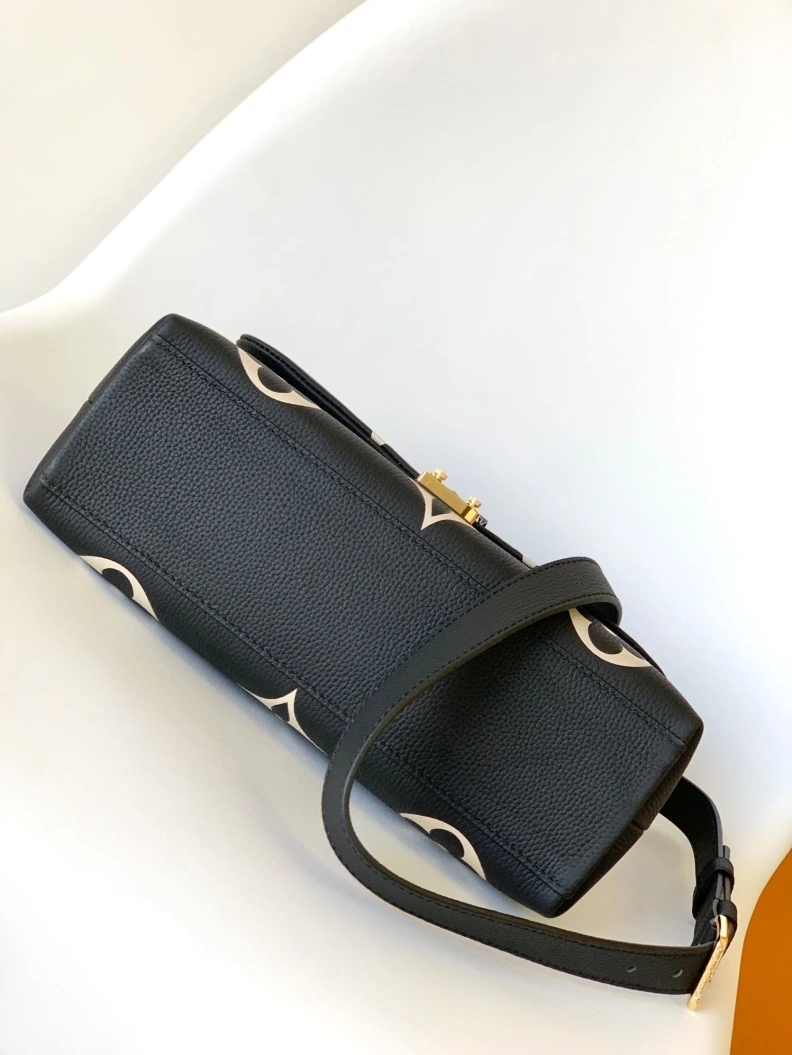 WellDesigned LX Top Handle Bags 8453