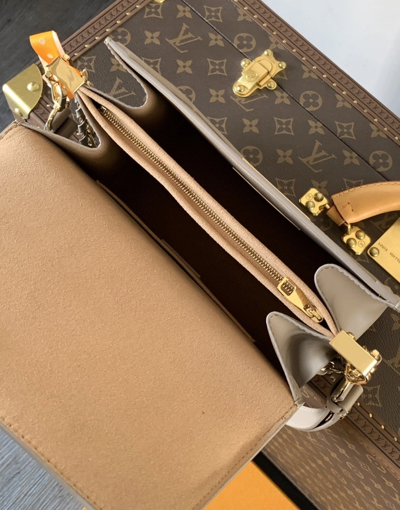 Practical LX Satchel bags 9083