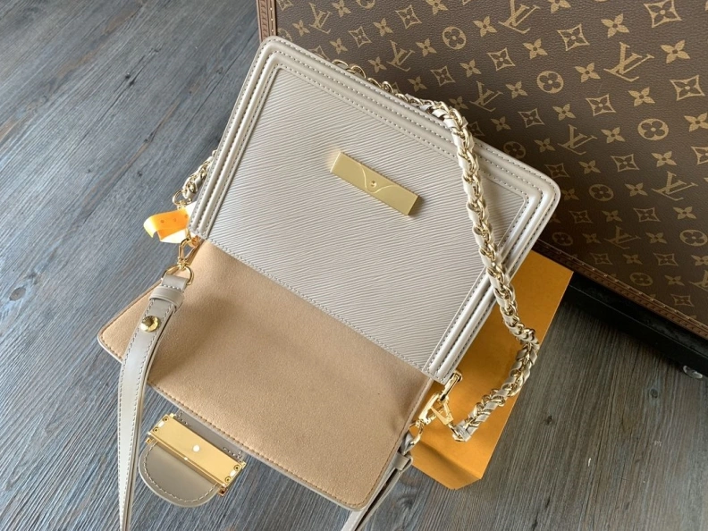 Practical LX Satchel bags 9083