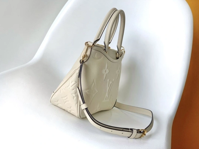 LX Top Handle Bags EyeCatching 8470