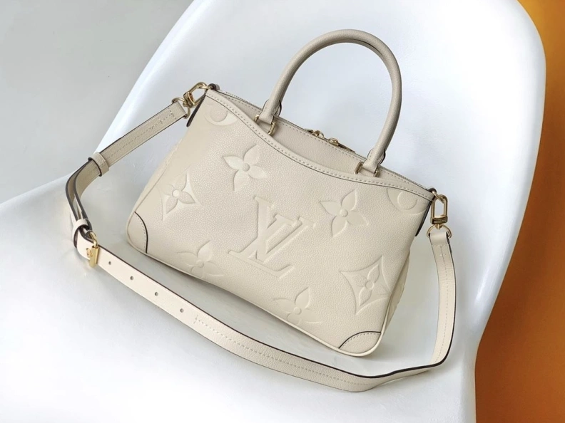 LX Top Handle Bags EyeCatching 8470