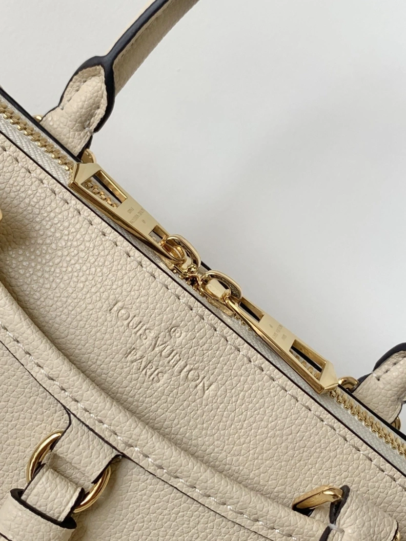 LX Top Handle Bags EyeCatching 8470