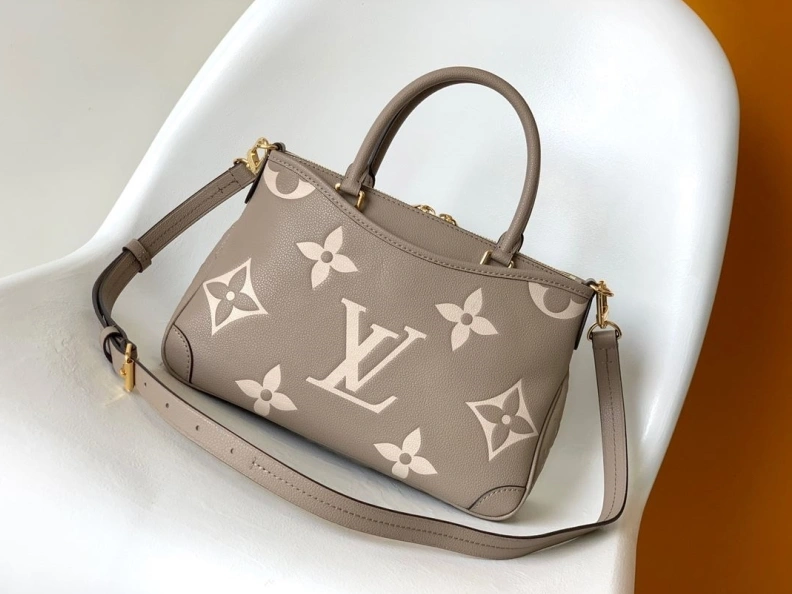 Comfortable LX Top Handle Bags 8451