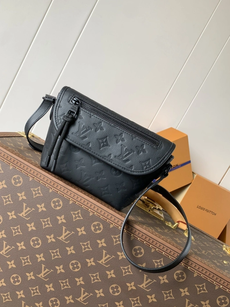 LX Satchel bags Fashionable 9081