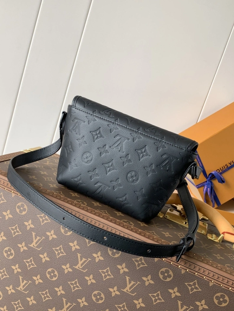 LX Satchel bags Fashionable 9081