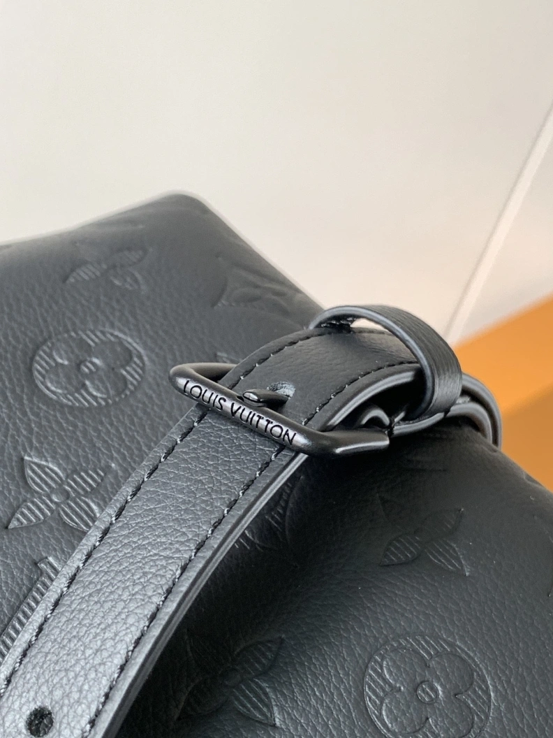 LX Satchel bags Fashionable 9081