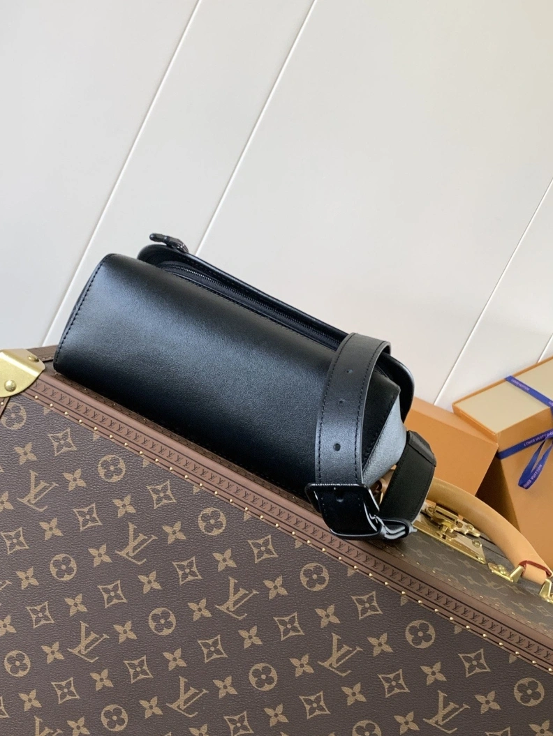 Comfortable LX Satchel bags 9080