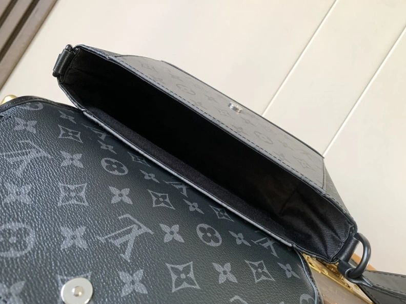 Comfortable LX Satchel bags 9080