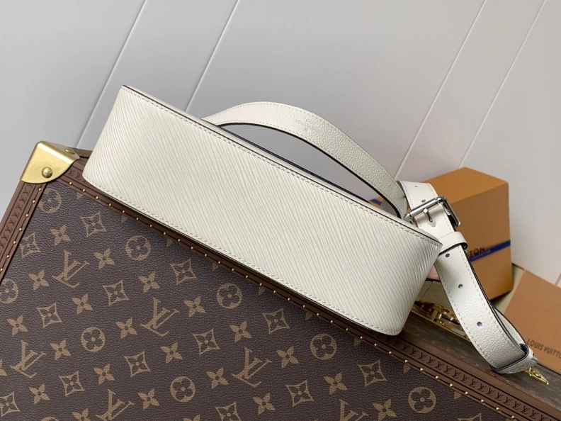 Bright LX Top Handle Bags 8437