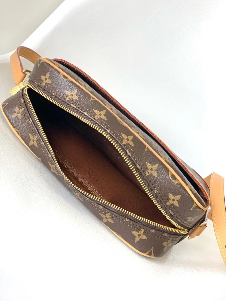 Efficient LX Satchel bags 9070