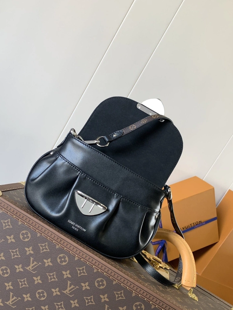 LX Satchel bags Bold 9069