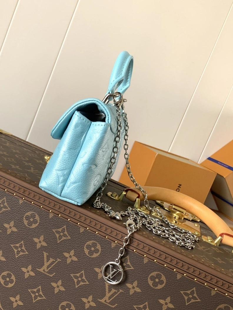 LX Top Handle Bags Sleek 8435