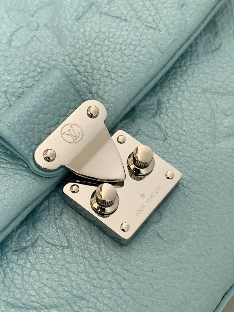 LX Top Handle Bags Sleek 8435