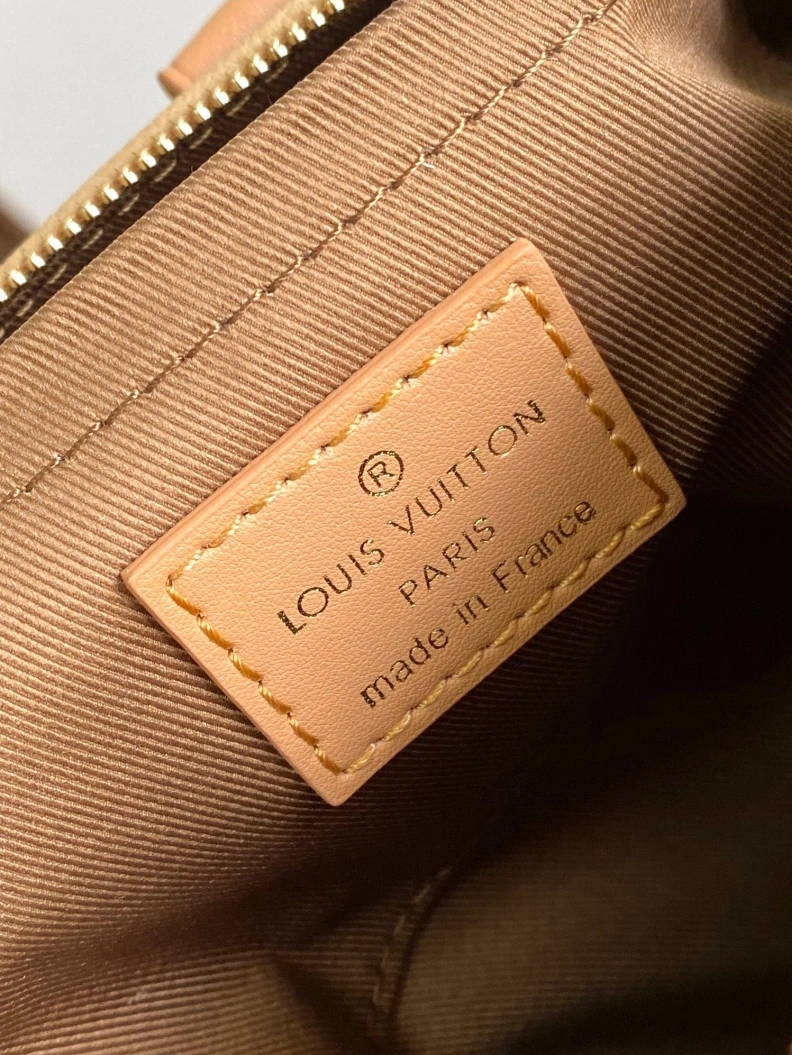 Elegant LX Travel Bags 8140