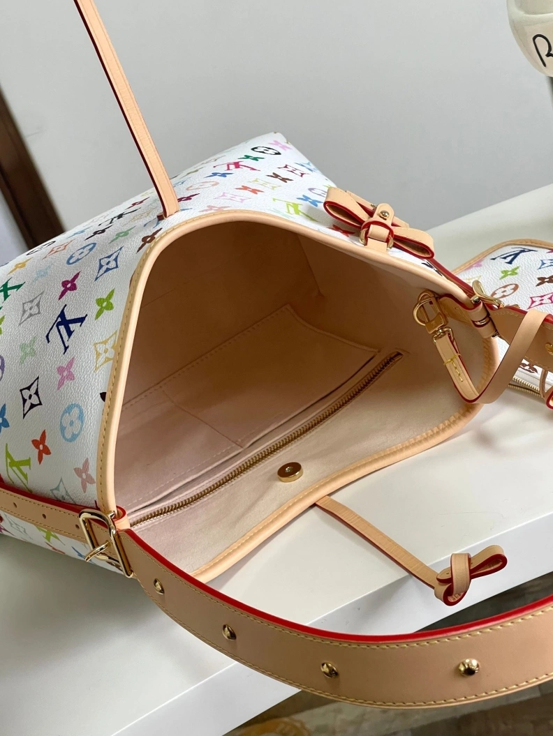 Trendsetting LX Top Handle Bags 8449