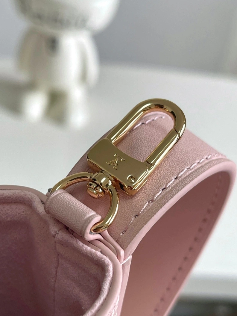 Trendsetting LX Satchel bags 9046