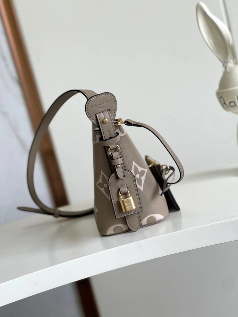 Vibrant LX Satchel bags 9071