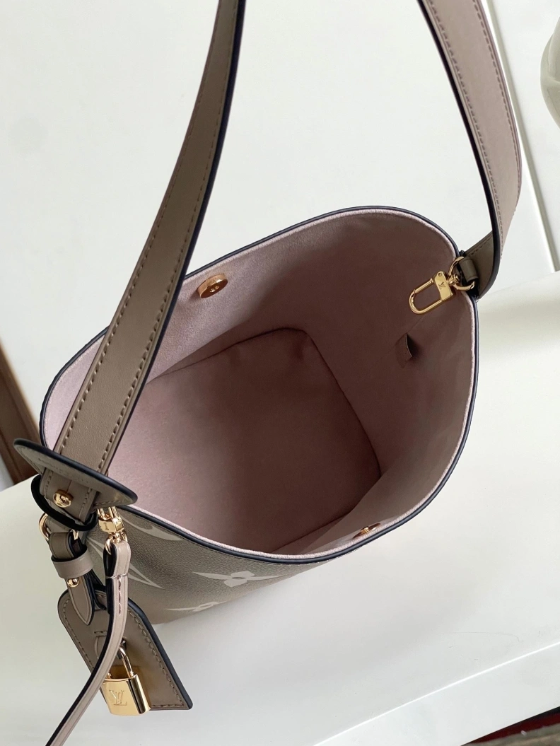 Vibrant LX Satchel bags 9071