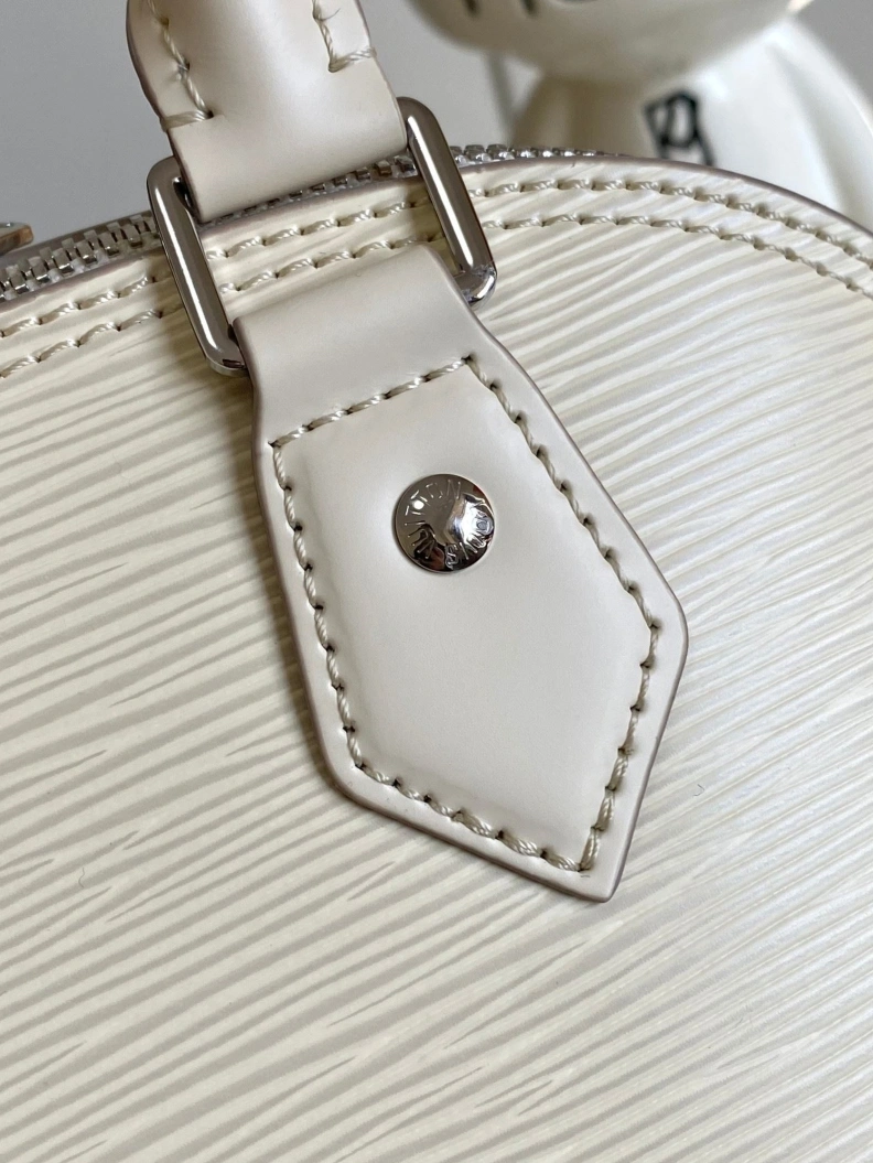 Bright LX Top Handle Bags 8445