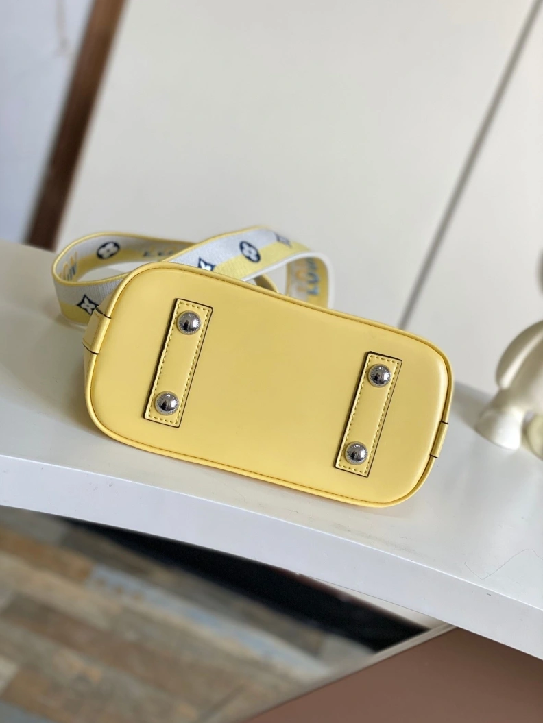 LX Top Handle Bags Reliable 8428